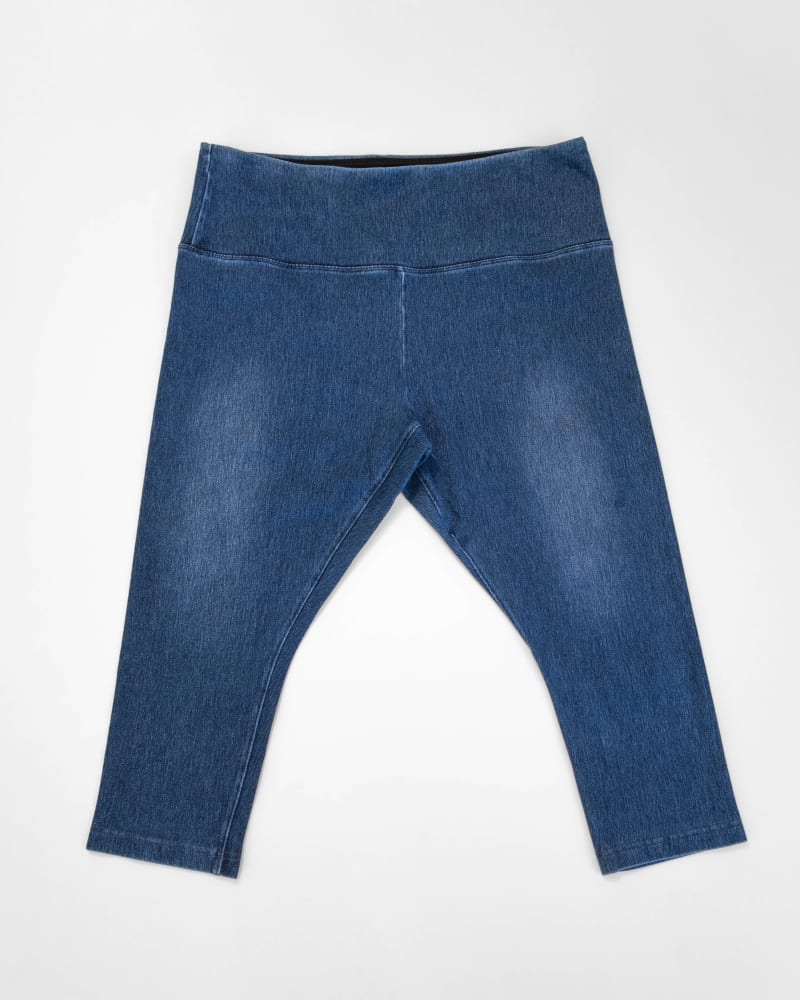 Front of a model wearing a size 2X Denim Capri in Mid Wash by Lysse. | dia_product_style_image_id:303253